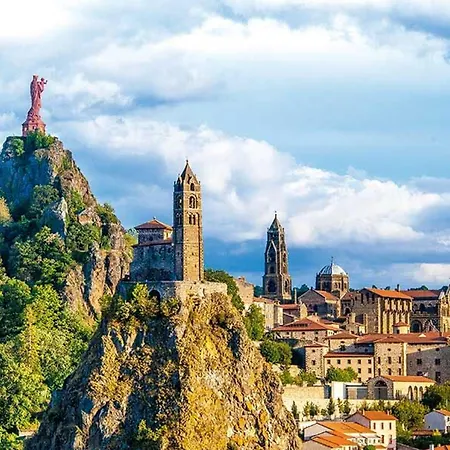 Spacieux Avec Jardin Privatif, Proche Du Puy-en-velay Et D'un Golf, Wifi Inclus - Fr-1-582-286 Saint-Pierre-Eynac