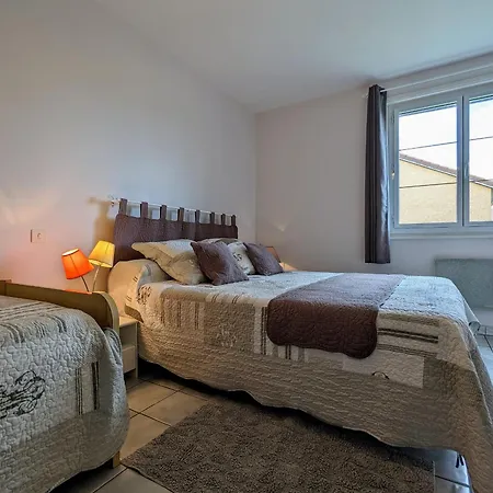 Spacieux Avec Jardin Privatif, Proche Du Puy-en-velay Et D'un Golf, Wifi Inclus - Fr-1-582-286