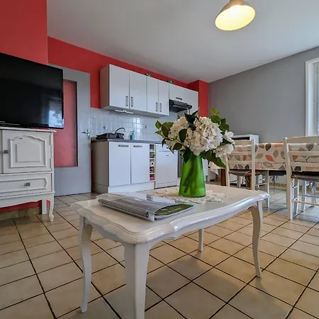 Spacieux Avec Jardin Privatif, Proche Du Puy-en-velay Et D'un Golf, Wifi Inclus - Fr-1-582-286 Saint-Pierre-Eynac
