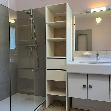 公寓 Spacieux Avec Jardin Privatif, Proche Du Puy-en-velay Et D'un Golf, Wifi Inclus - Fr-1-582-286 *